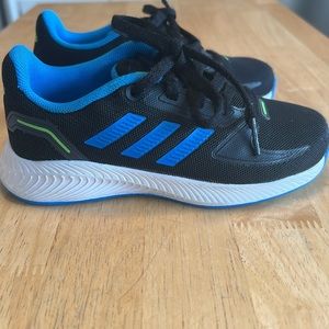 Adidas Boys Runfalcon 2.0 GX3533 Black Blue Running Shoes Sneakers Size 11 EUC